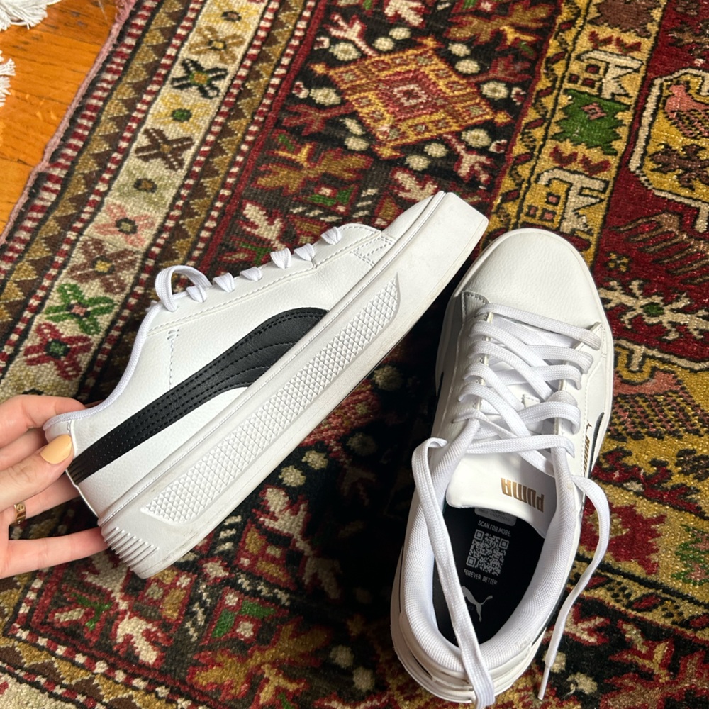 Puma sneakers, size 8.5 women’s